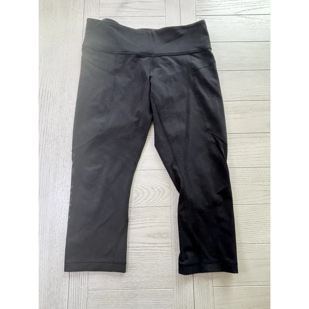 Lululemon Inspire Crop II Black Leggings Size 10 Running Yoga Gym